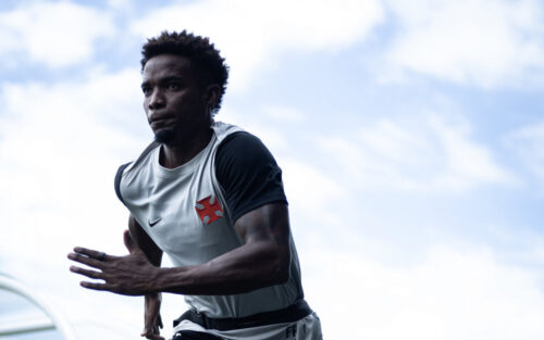 Vasco enfrenta dúvidas na equipe titular para jogos decisivos contra Olimpia e Flamengo