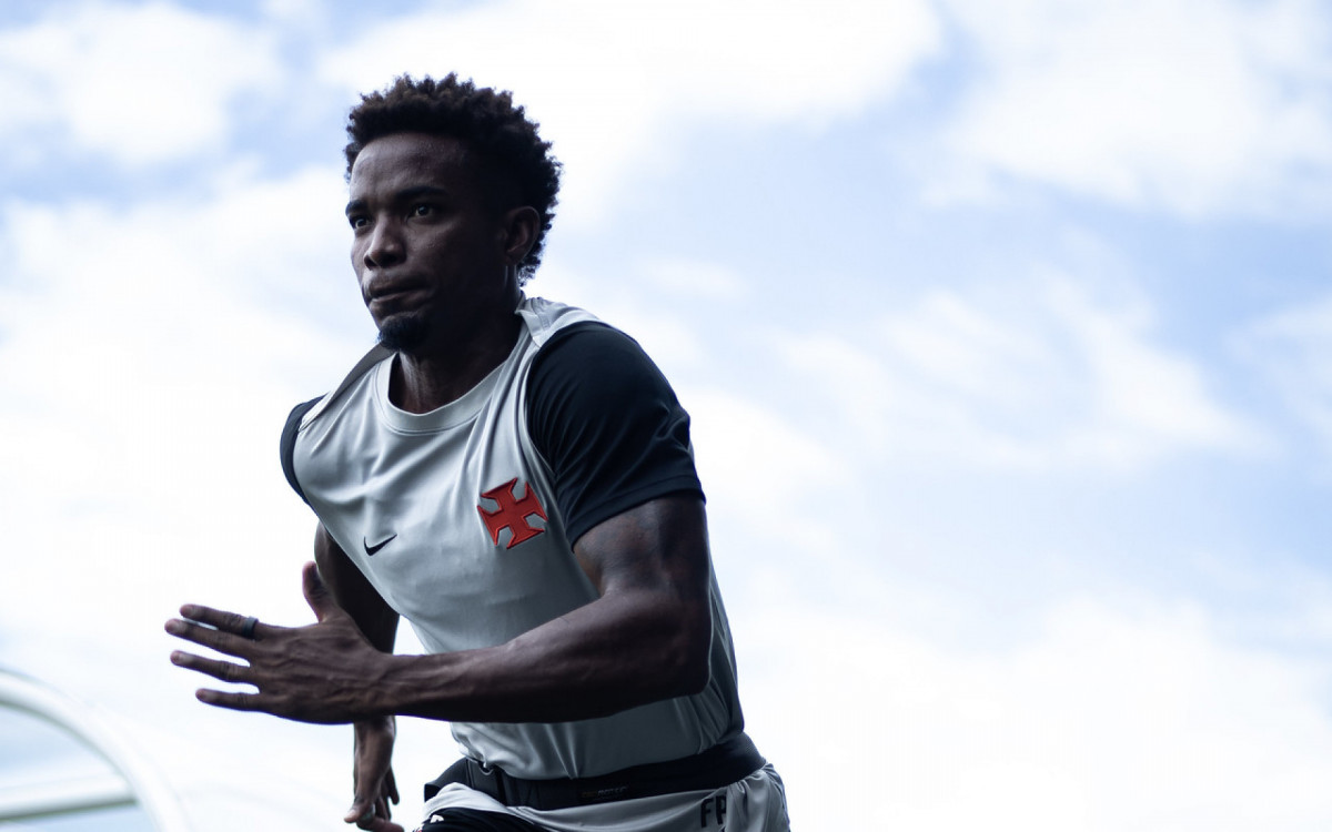 Vasco enfrenta dúvidas na equipe titular para jogos decisivos contra Olimpia e Flamengo