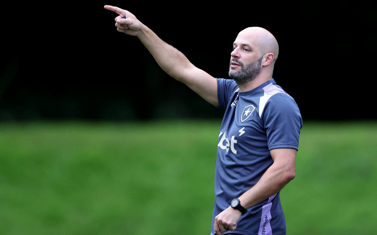 Botafogo enfrenta Racing na Argentina em busca da primeira vitória na Sul-Americana