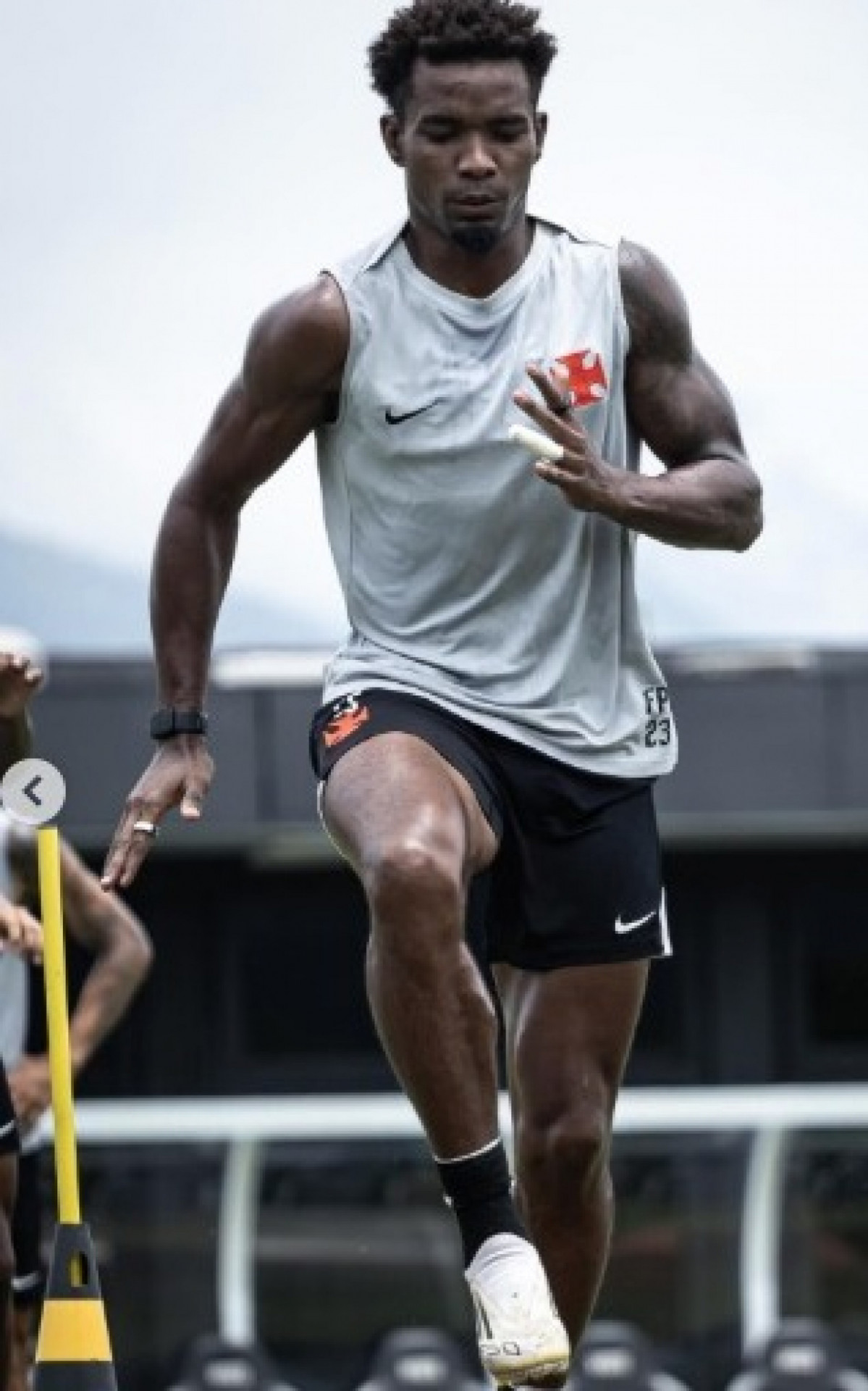 Thiago Mendes corre risco de suspensão após críticas à arbitragem no Vasco