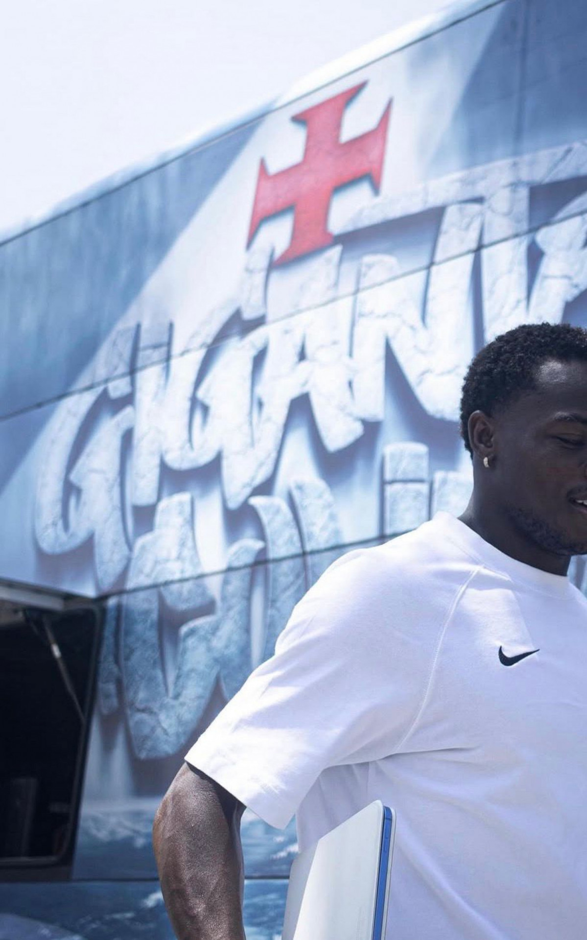 Andrés Gómez e Puma Rodríguez se preparam para clássico decisivo do Vasco