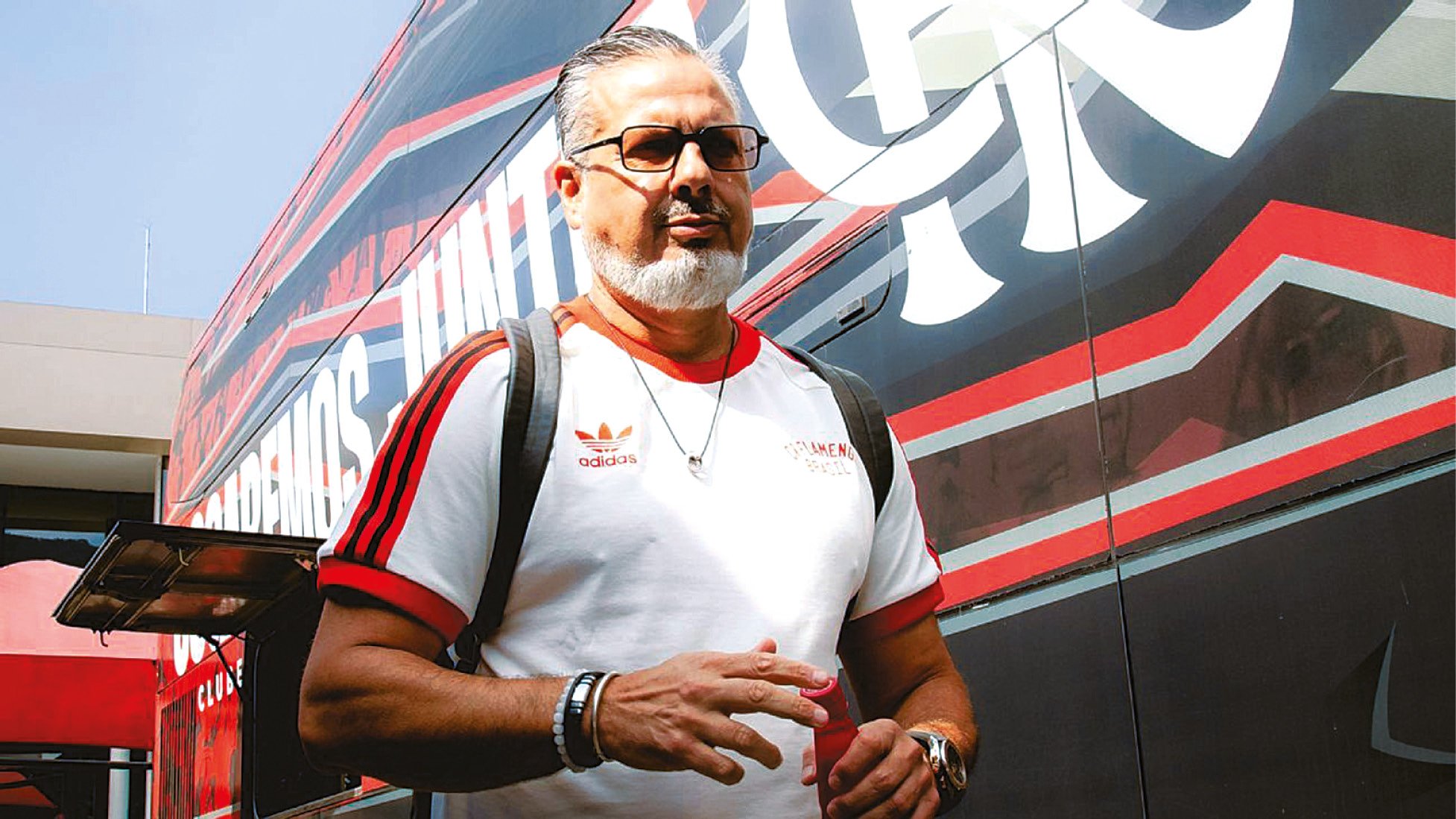 Palmeiras responde com ironia a críticas de diretor do Flamengo e acende rivalidade