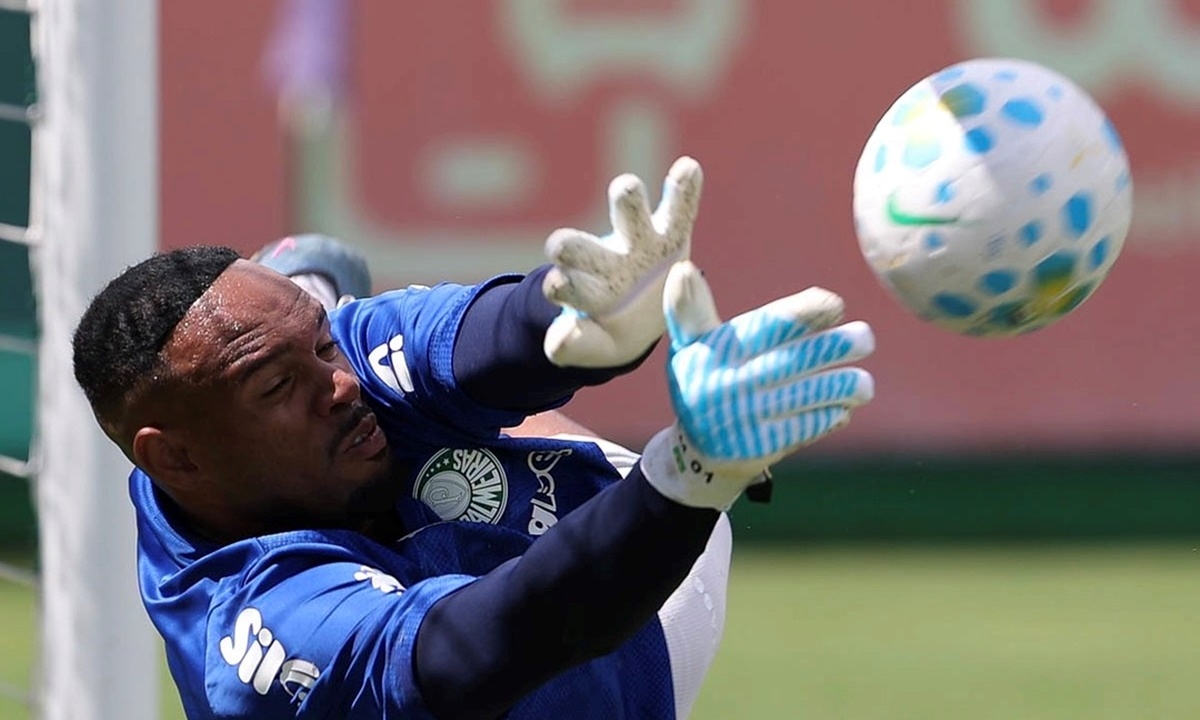 Palmeiras busca ampliar invencibilidade no Brasileiro contra Athletico-PR no Allianz Parque