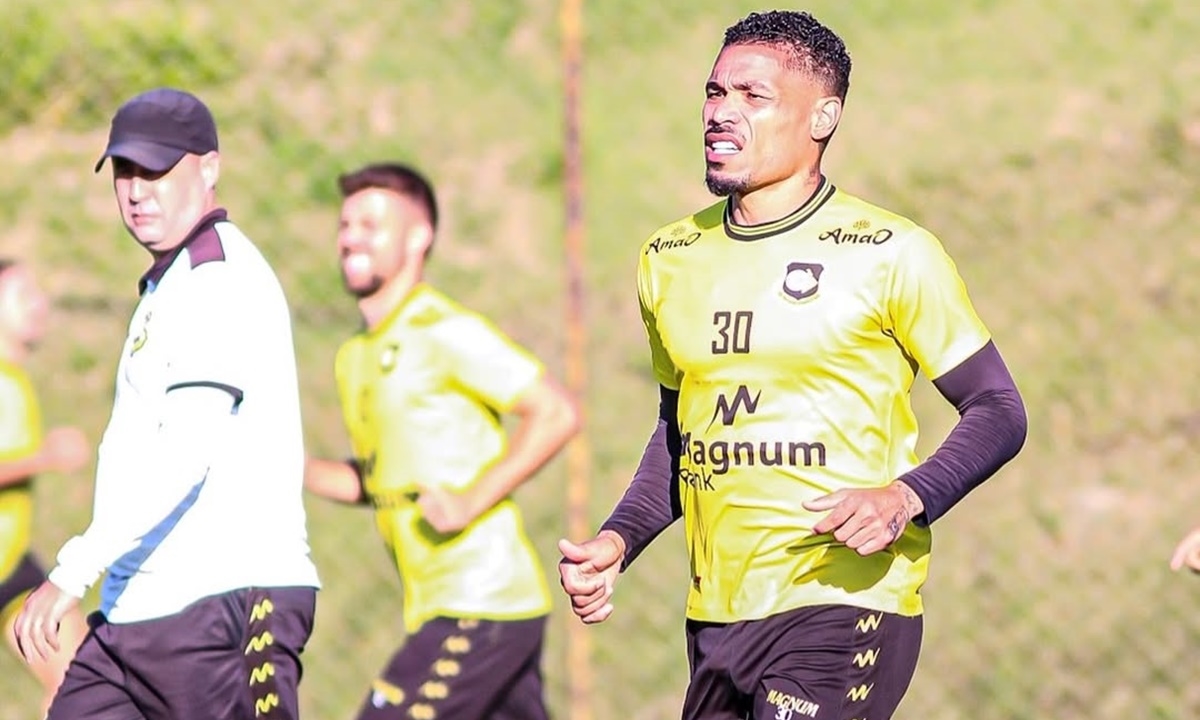 São Bernardo FC tenta primeira vitória em casa contra Goiás pressionado na Série B