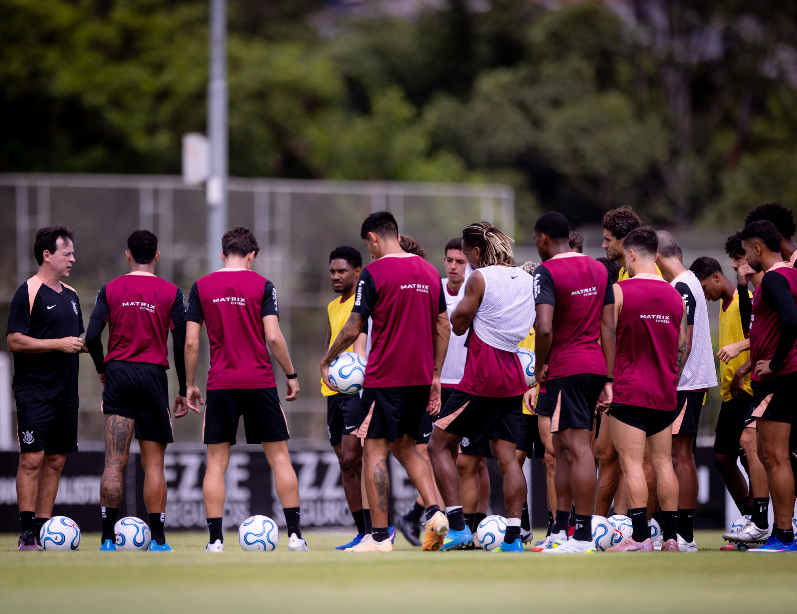 Corinthians estreia na Libertadores contra Platense com novo técnico e pressão