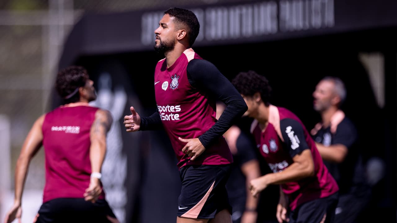André volta ao Corinthians para duelo decisivo contra o Vasco no Brasileirão
