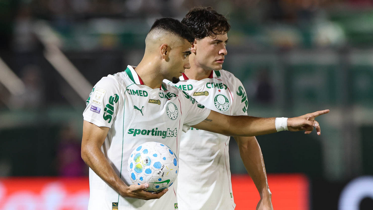 Palmeiras garante 10ª vitória no Brasileirão com gol decisivo e defesa firme