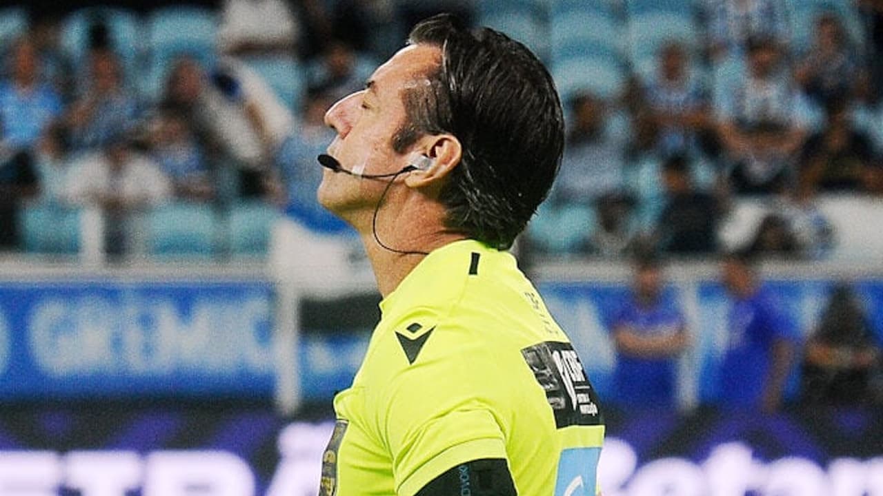 Raphael Claus apita clássico Fluminense x Flamengo no Maracanã pelo Brasileirão