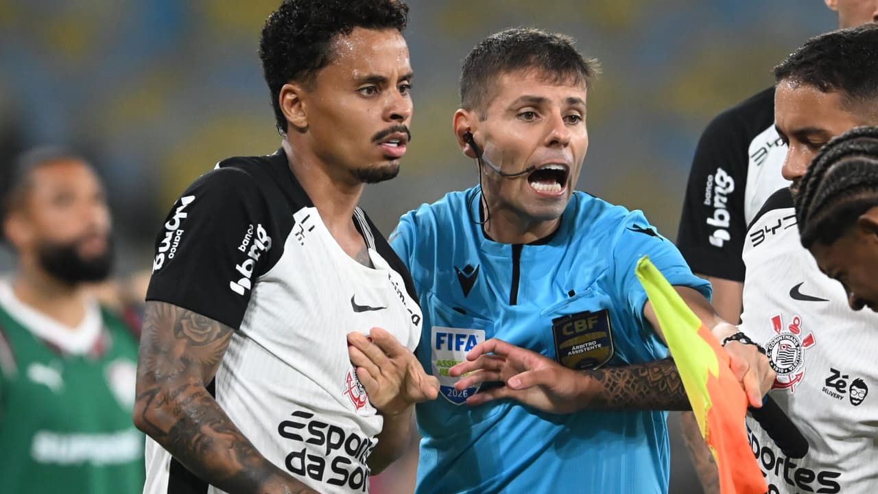 CBF divulga áudio do VAR que resultou na expulsão polêmica de Allan no jogo contra Fluminense