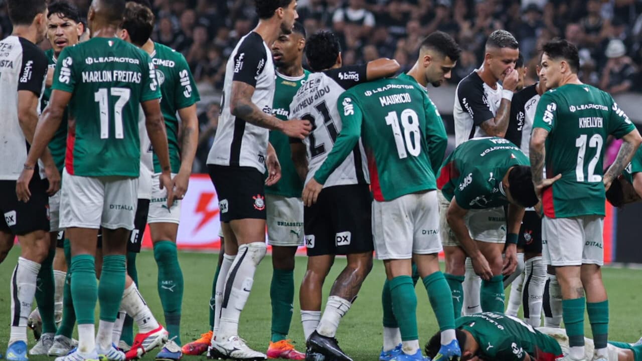 Dérbi marcado por expulsões e confusão expõe problemas do futebol brasileiro