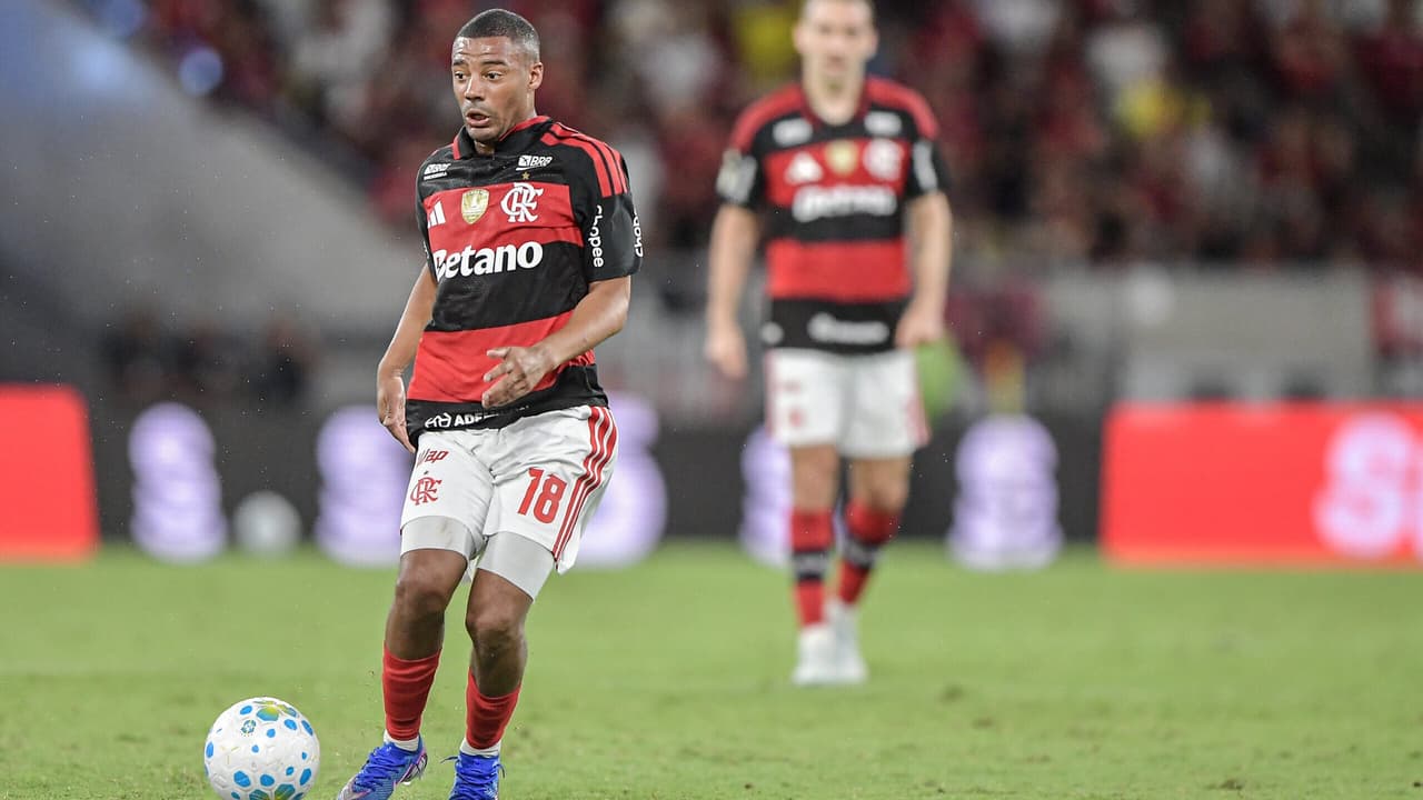 Nicolás De La Cruz brilha no Flamengo e pode ser poupado contra Atlético-MG