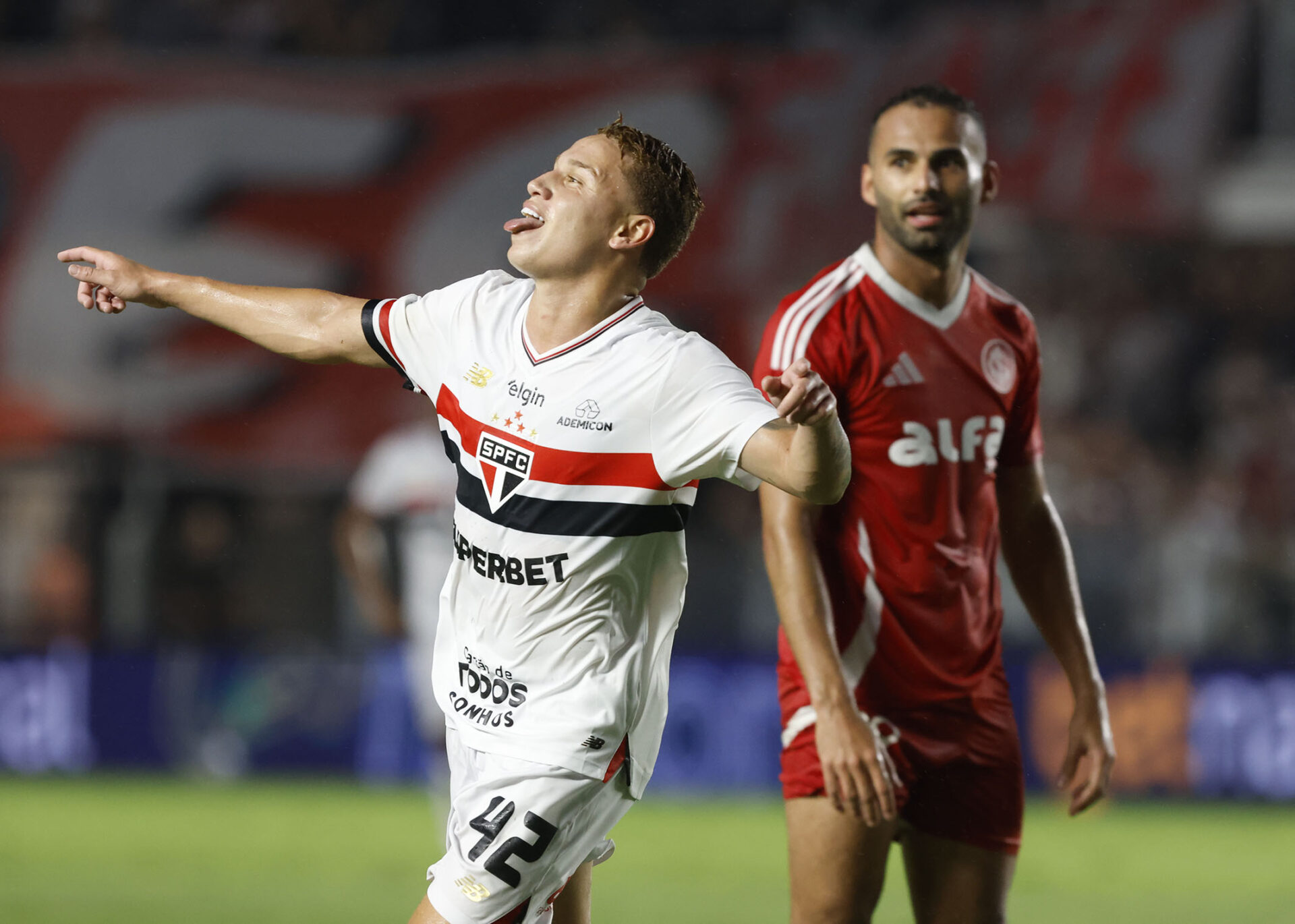 São Paulo encara o Internacional no Beira-Rio em busca da liderança no Brasileirão – imagem do artigo