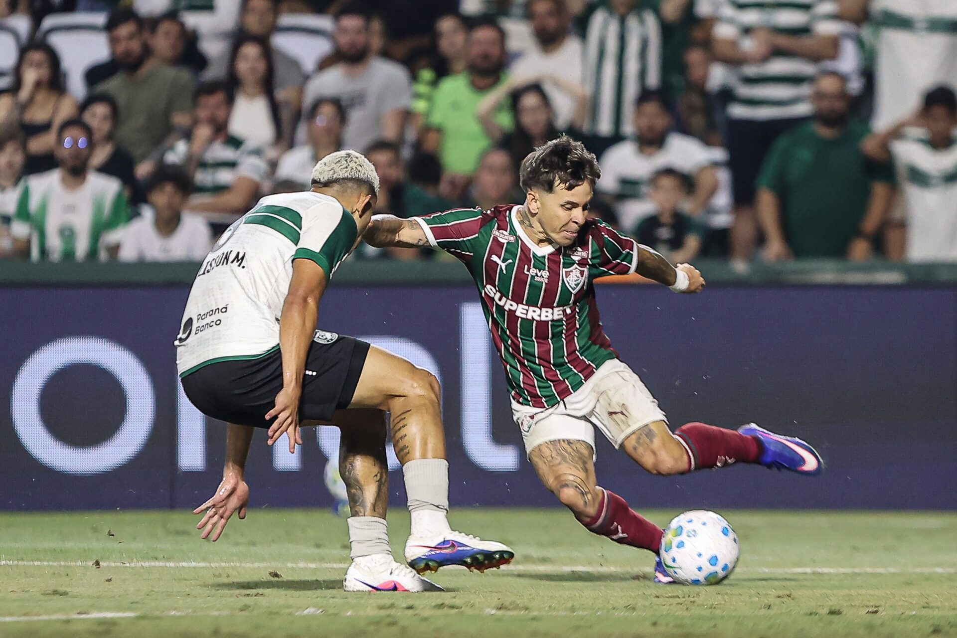 Fluminense empata com Coritiba e perde vice-liderança do Brasileirão