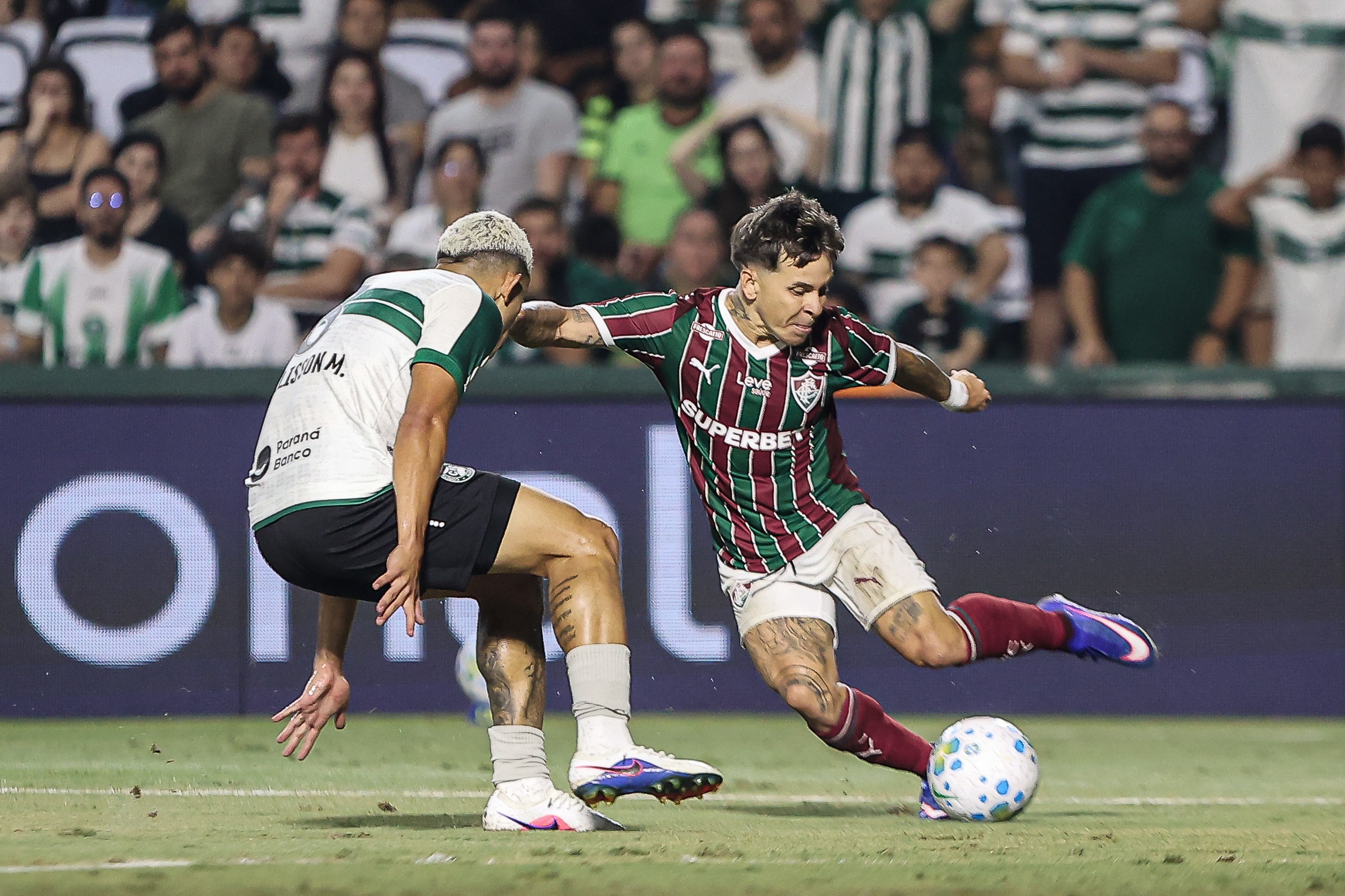 Fluminense empata com Coritiba e perde vice-liderança do Brasileirão