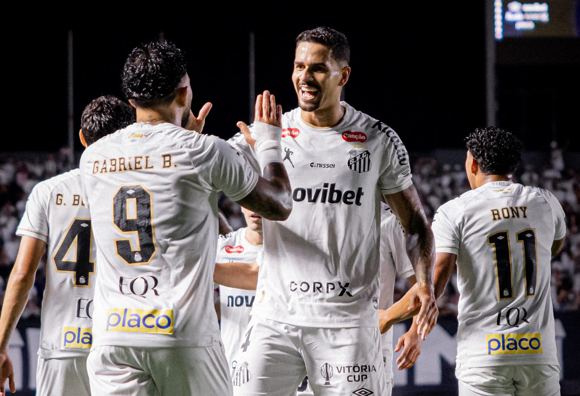 Santos mira sequência de vitórias com foco na Sul-Americana e Brasileirão