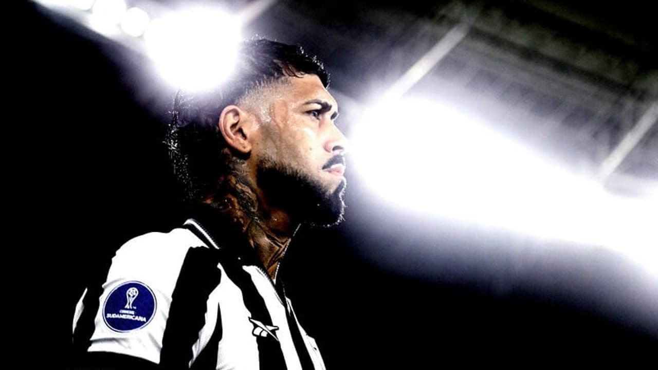 Barboza anuncia saída do Botafogo e Palmeiras já prepara chegada do zagueiro