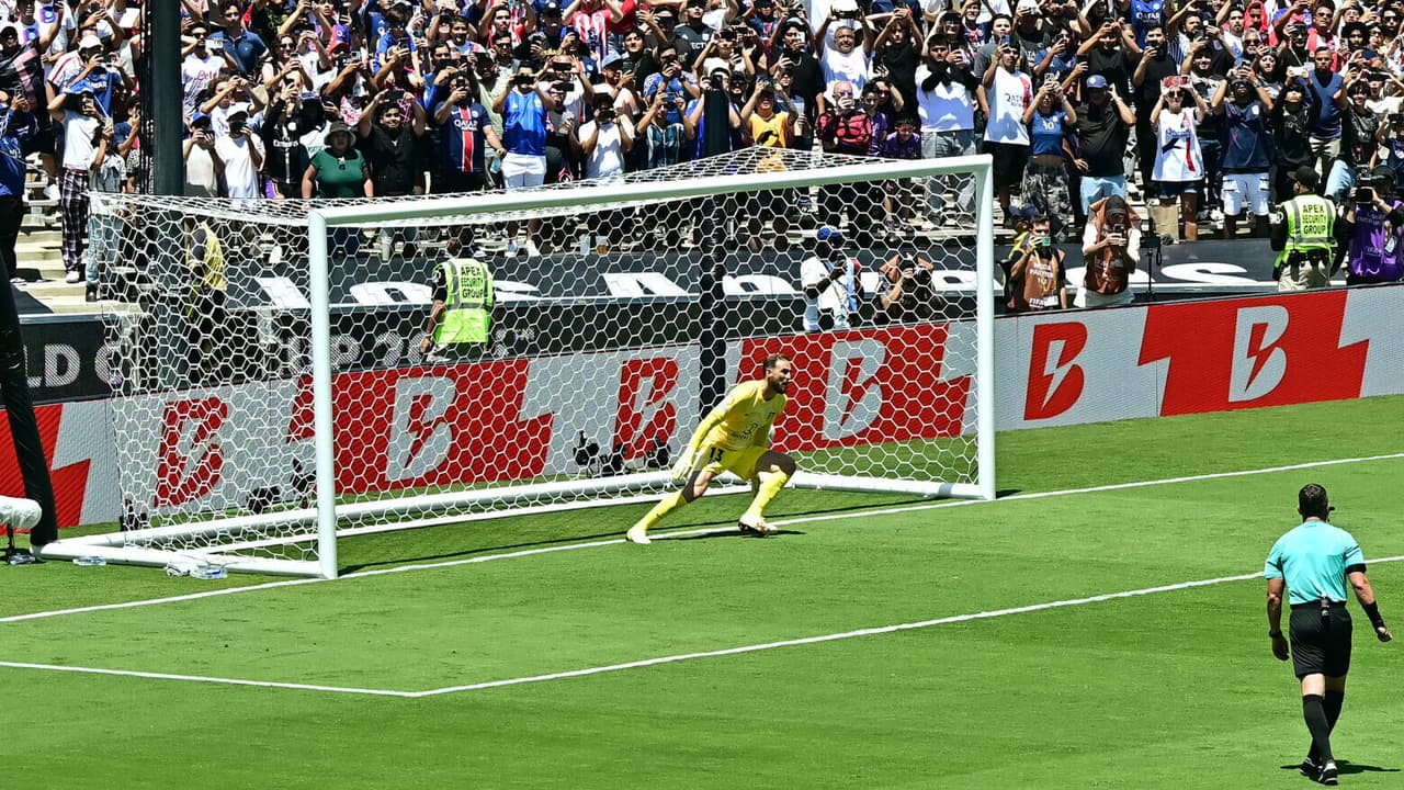 Por que as redes de futebol têm formatos tão diferentes nos estádios?