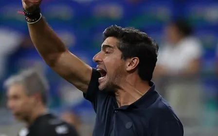 Abel Ferreira enfrenta duas denúncias no STJD após expulsões no Brasileiro