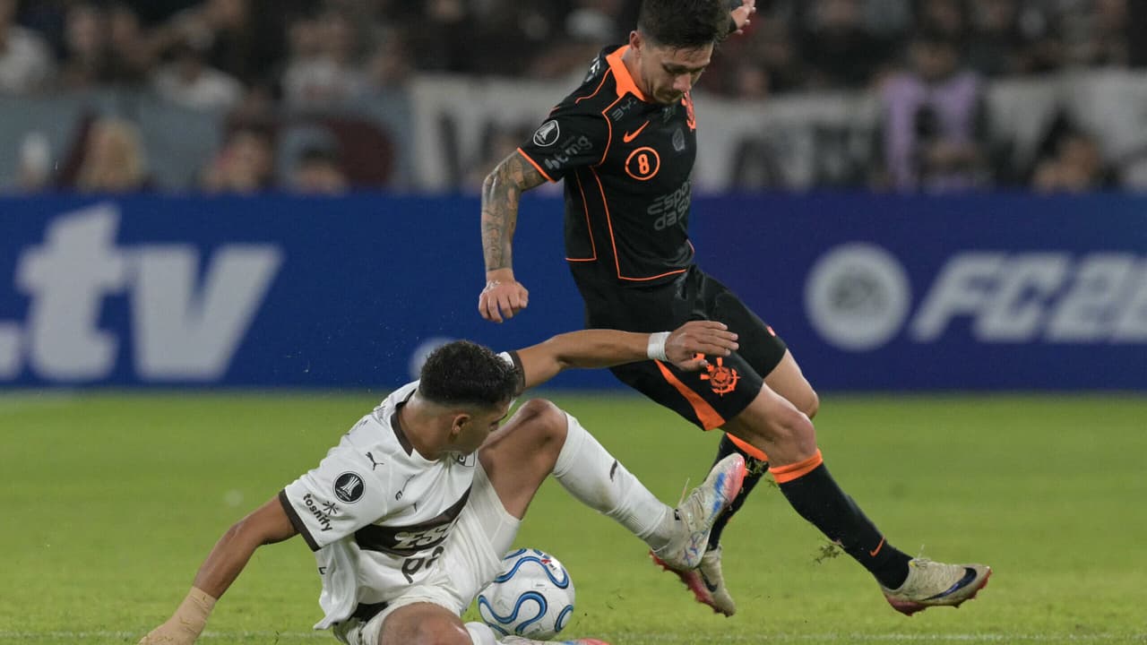 Fernando Diniz estreia no Corinthians e garante vitória importante na Libertadores