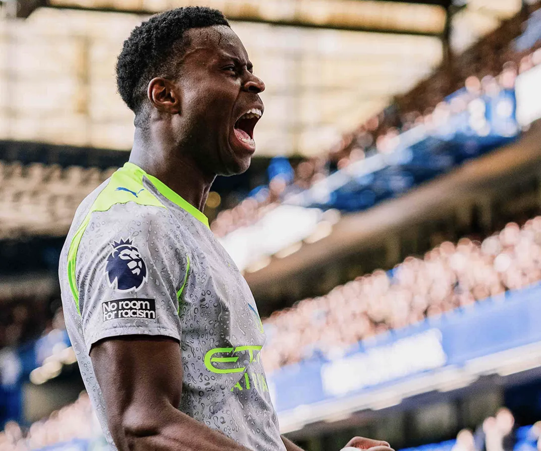 Manchester City domina Chelsea e se aproxima do título da Premier League