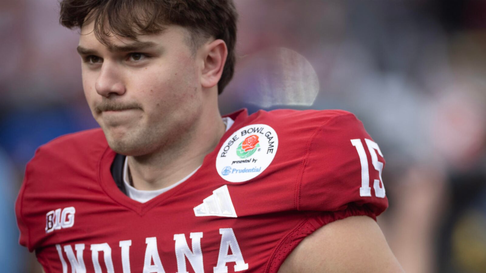 Fernando Mendoza é a primeira escolha do Draft da NFL e emociona com sua fé e história