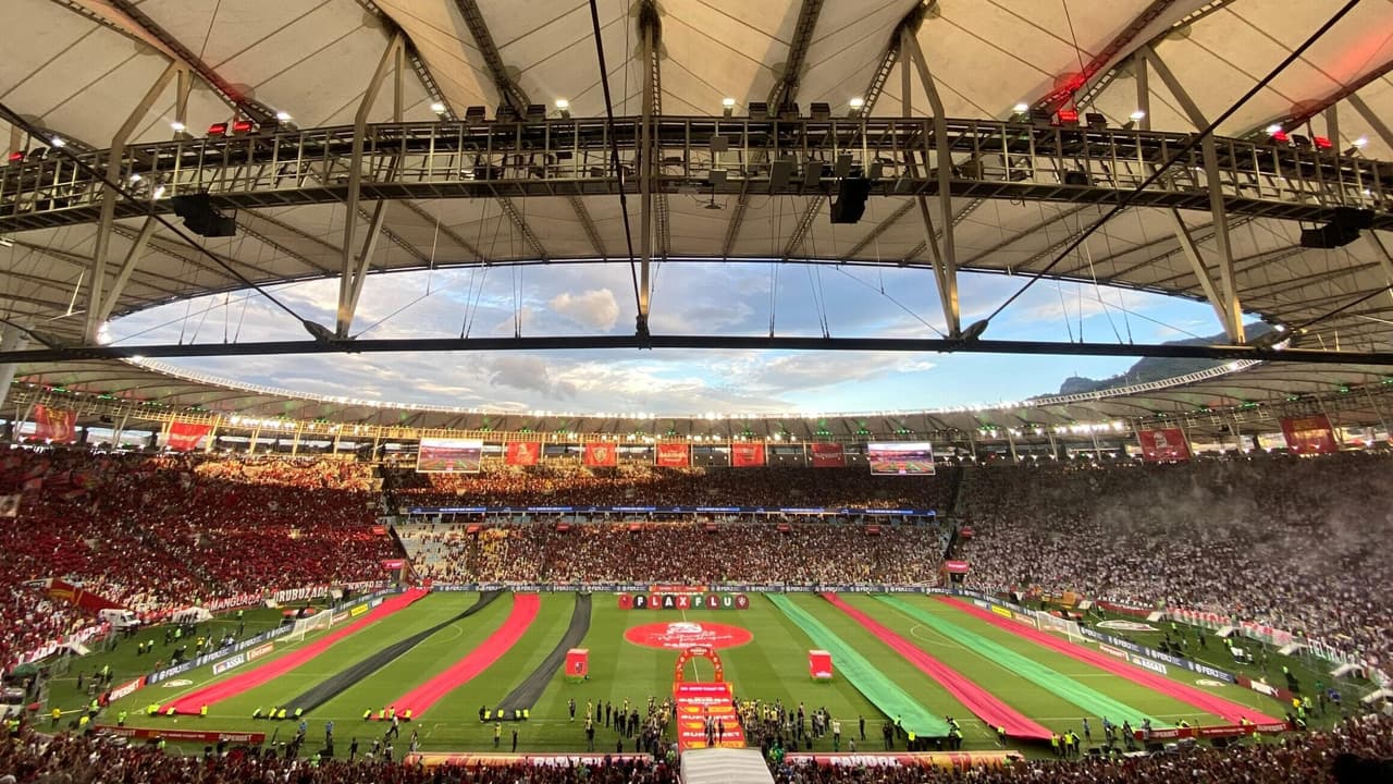 Fluminense e Flamengo se enfrentam com invencibilidade em jogo decisivo no Maracanã