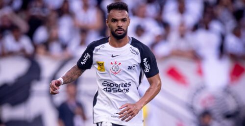 Raniele brilha como lateral e ajuda Corinthians a superar Vasco no Brasileirão