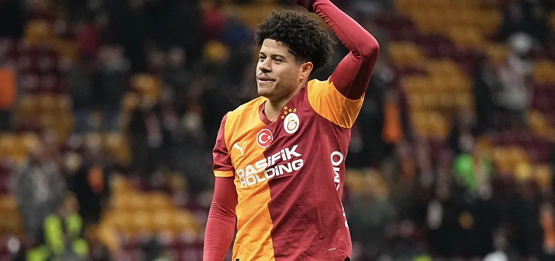 Gabriel Sara brilha no Galatasaray e mira vaga na Copa do Mundo