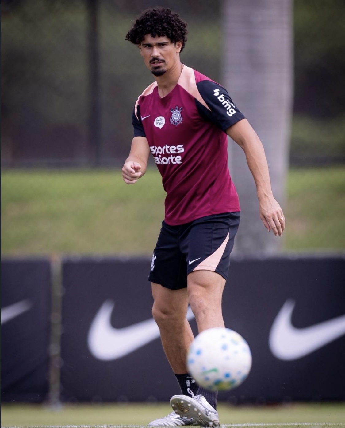 Corinthians inicia preparação intensa para duelo decisivo contra o Internacional