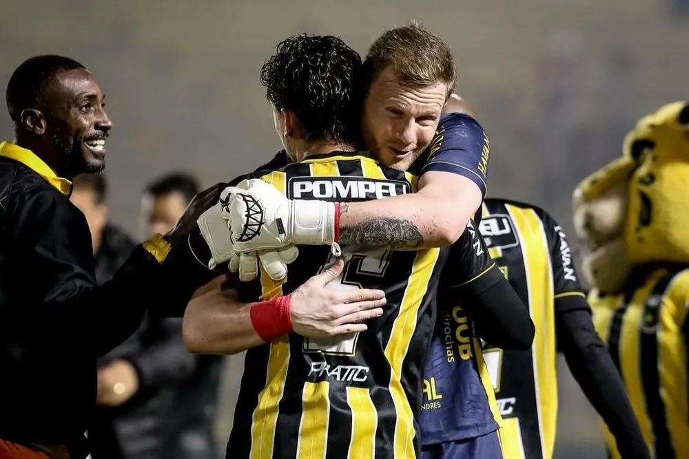 Volta Redonda e Tombense se enfrentam em duelo decisivo pela Copa Sul-Sudeste