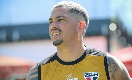 São Paulo aposta em treino aberto para aprimorar saída de bola e pressão alta