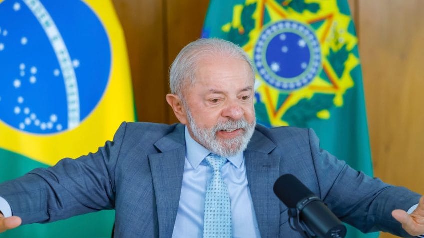 Lula revela conversa com Ancelotti sobre convocação de Neymar para a Copa de 2026