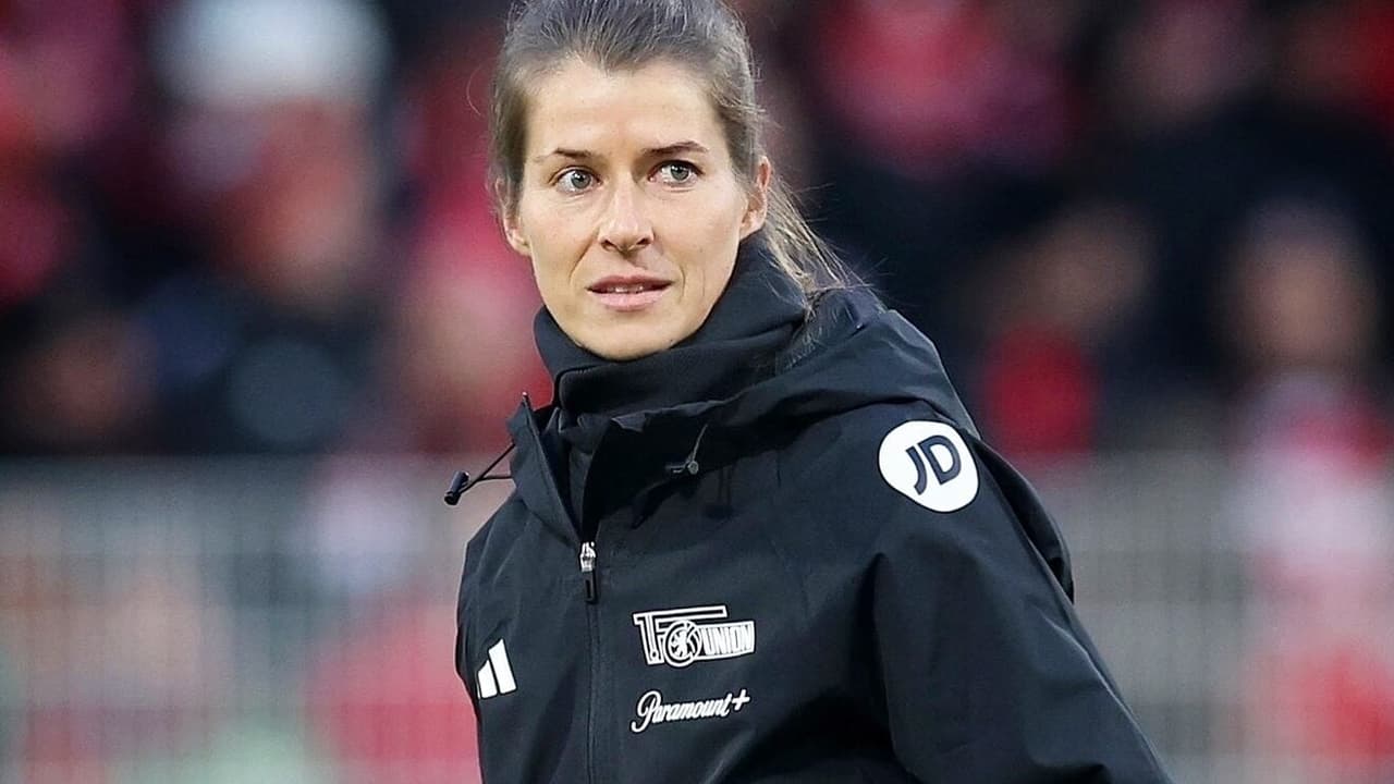 Marie-Louise Eta faz história e assume comando do Union Berlin na Bundesliga