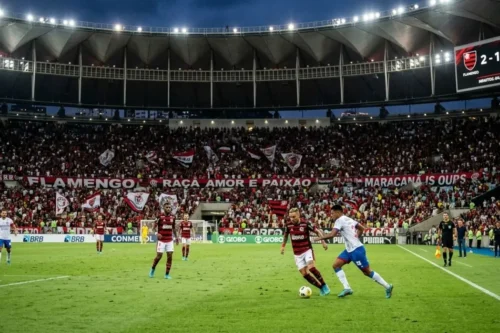 Flamengo busca liderança do Brasileirão contra Bahia no Maracanã