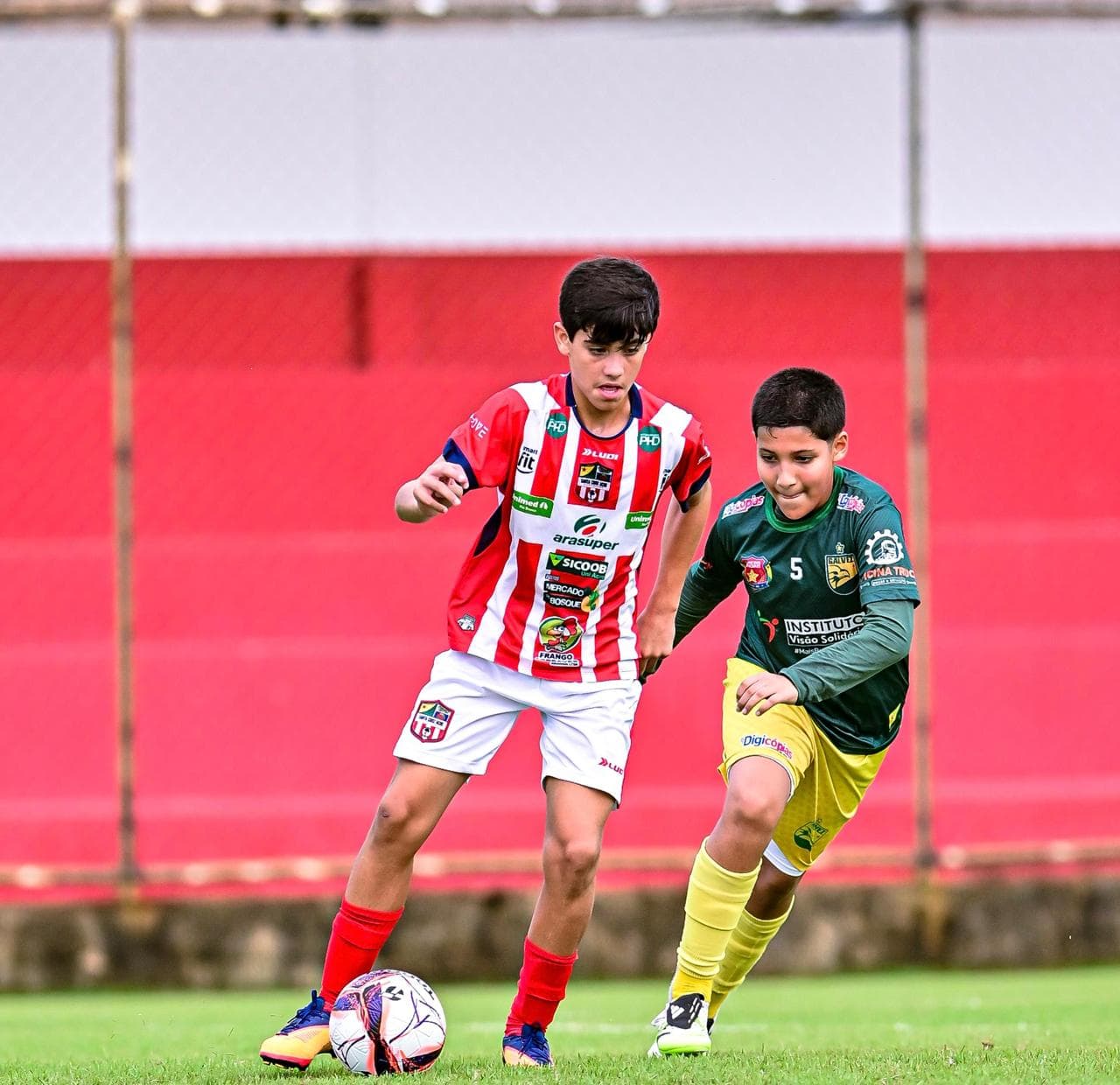 Santa Cruz e Galvez duelam nas semifinais da Copa Rio Branco Sub-13 – imagem do artigo