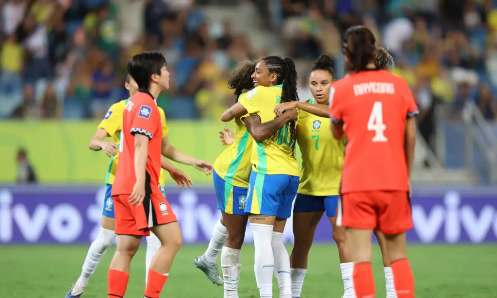 Brasil estreia com goleada no Fifa Series feminino e Kerolin brilha em Cuiabá