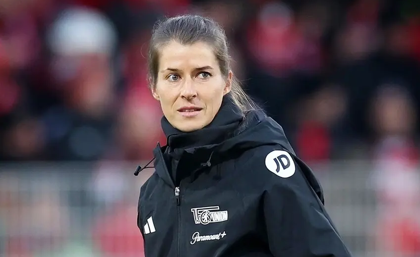 Marie-Louise Eta faz história ao assumir comando do Union Berlin na Bundesliga