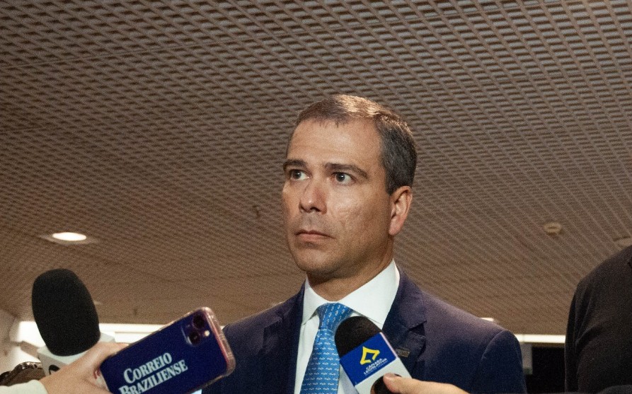 Ex-presidente do BRB e advogado presos na Operação Compliance Zero ficam fora dos relatórios finais da CPMI e CPI