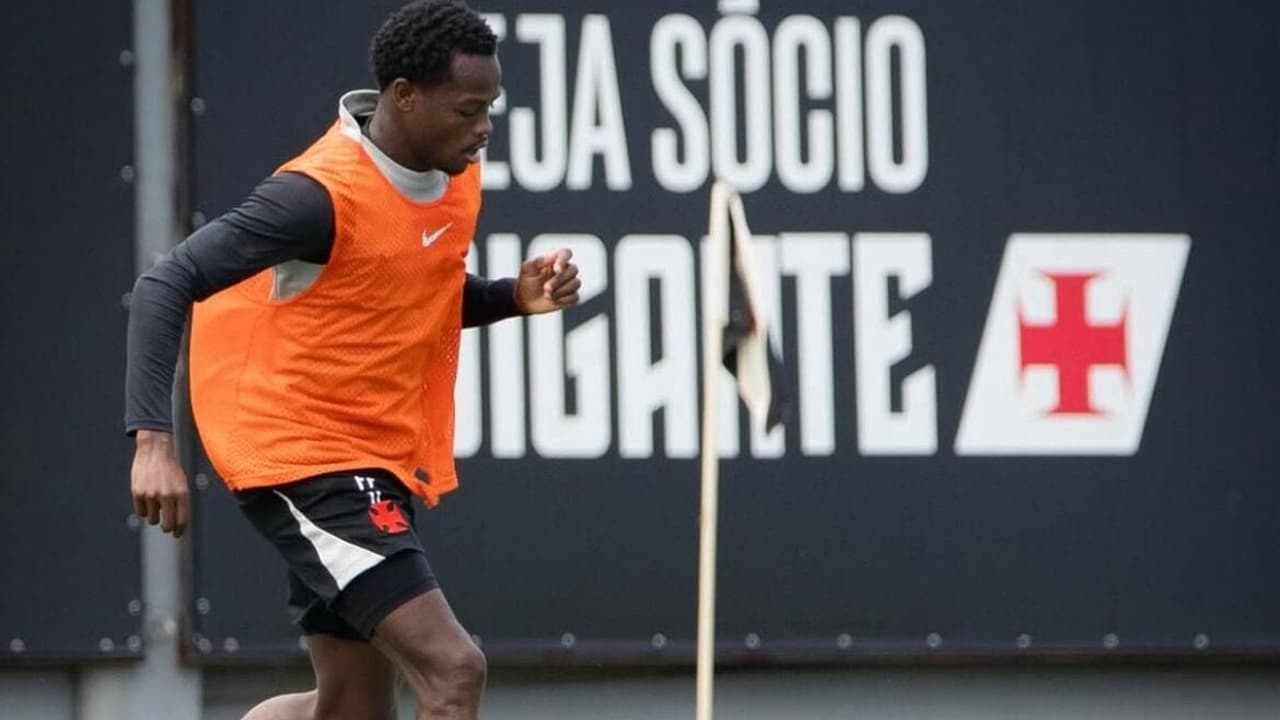 Vasco se prepara para clássico contra Botafogo com retornos e dúvidas na escalação