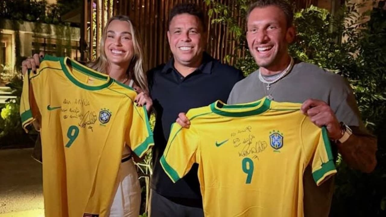 Aryna Sabalenka celebra título do Miami Open ao lado de Ronaldo Fenômeno e fortalece laços com o Brasil