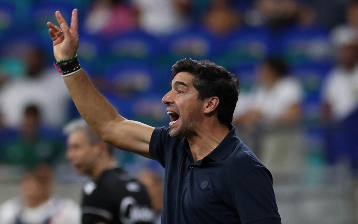 Palmeiras encara Corinthians sem Abel Ferreira e com mistério na escalação