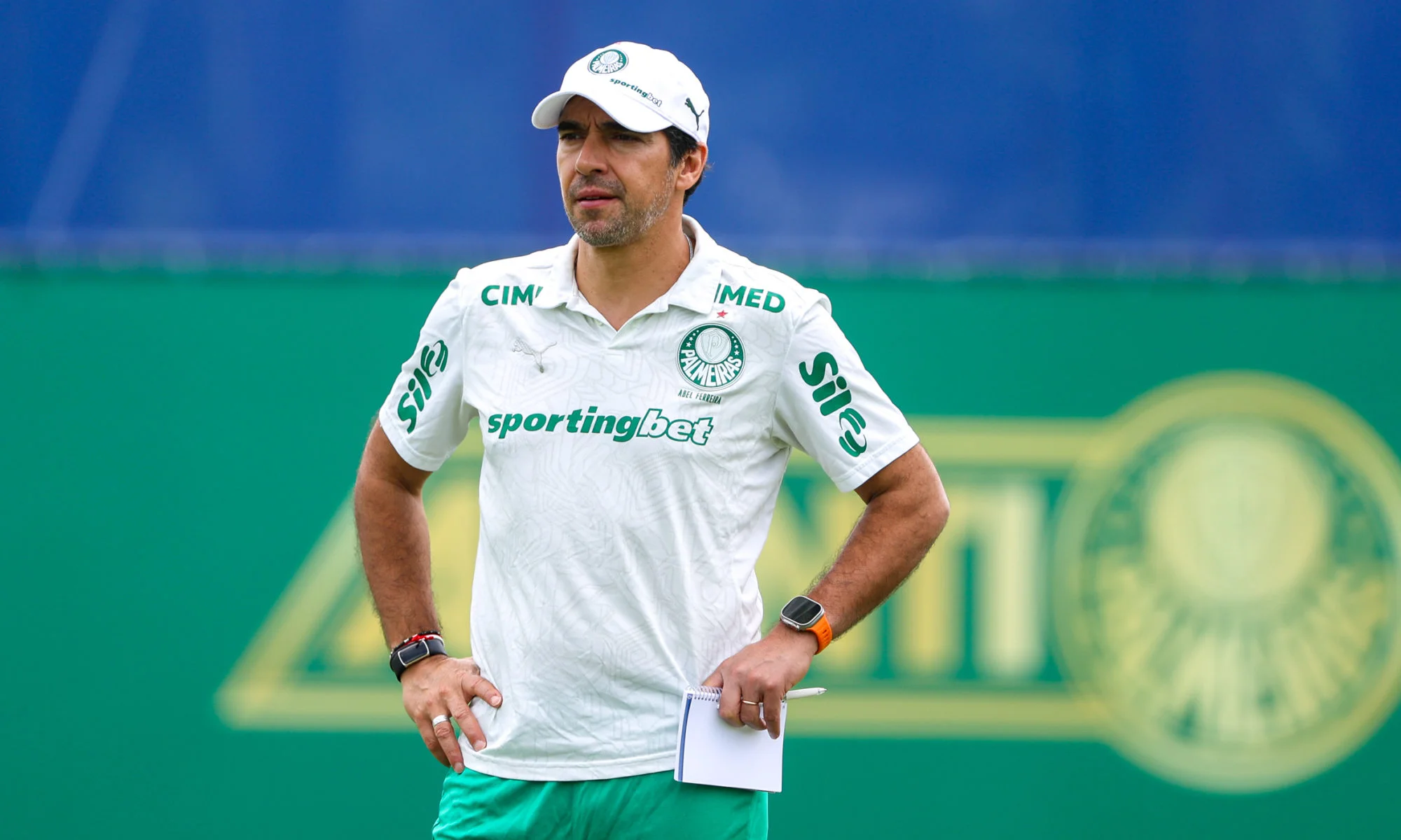 Palmeiras vence Bahia e Abel Ferreira critica calendário apertado do futebol brasileiro