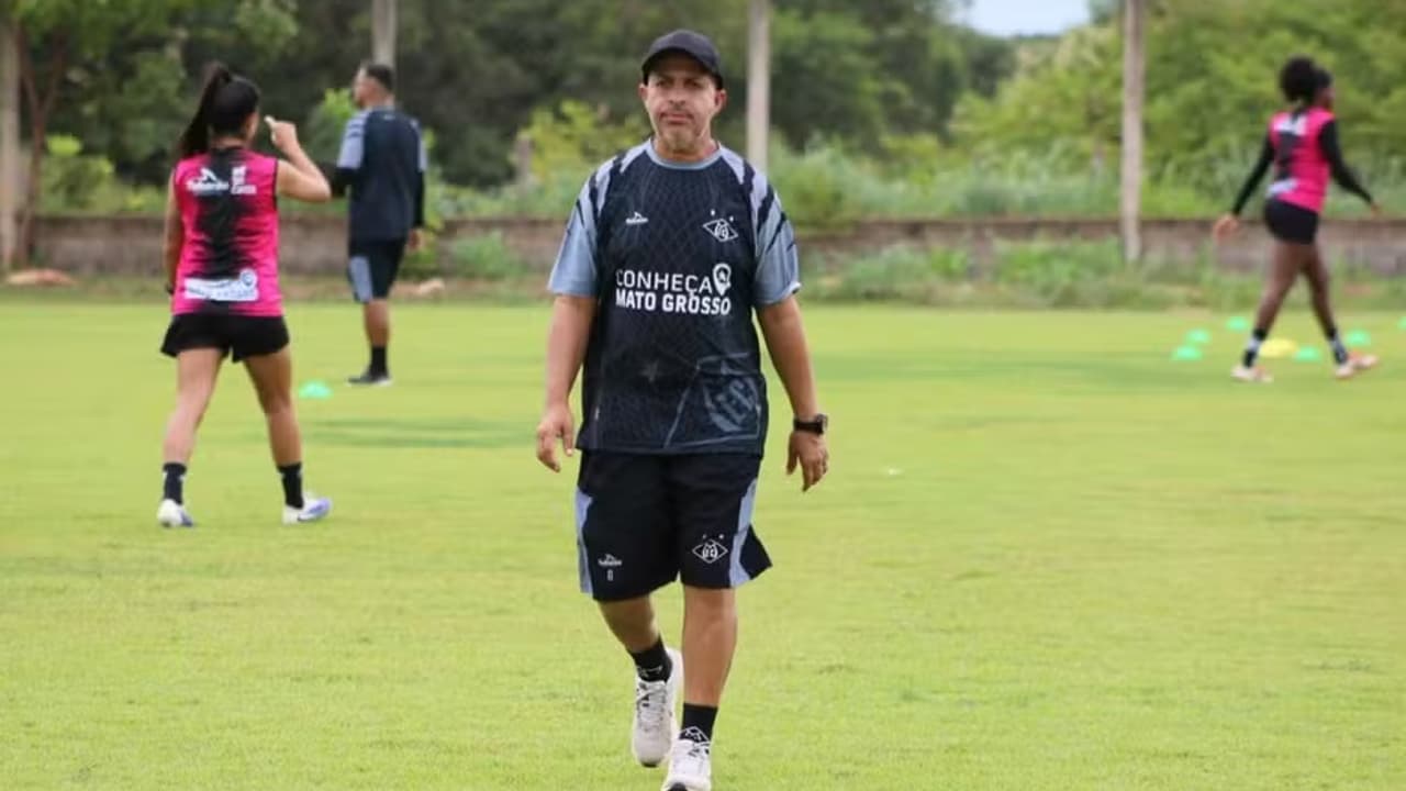 Adilson Galdino e a revolução do futebol feminino no Brasil: do passado ao presente