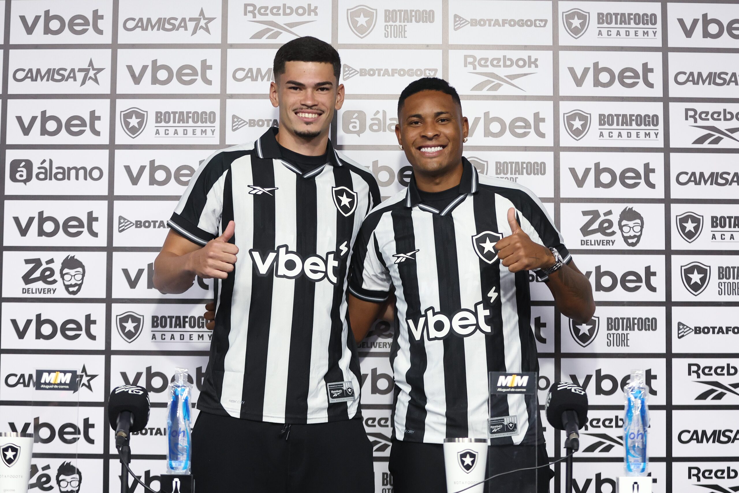 Caio Roque brilha no Botafogo e Anthony mira estreia em 2026