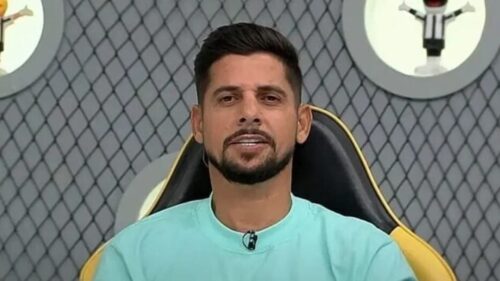 Vasco é favorito para duelo contra Corinthians na Neo Química Arena, diz Cicinho
