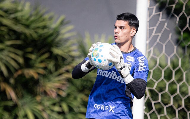 Santos enfrenta Bahia em busca de recuperação no Brasileirão longe da Vila Belmiro