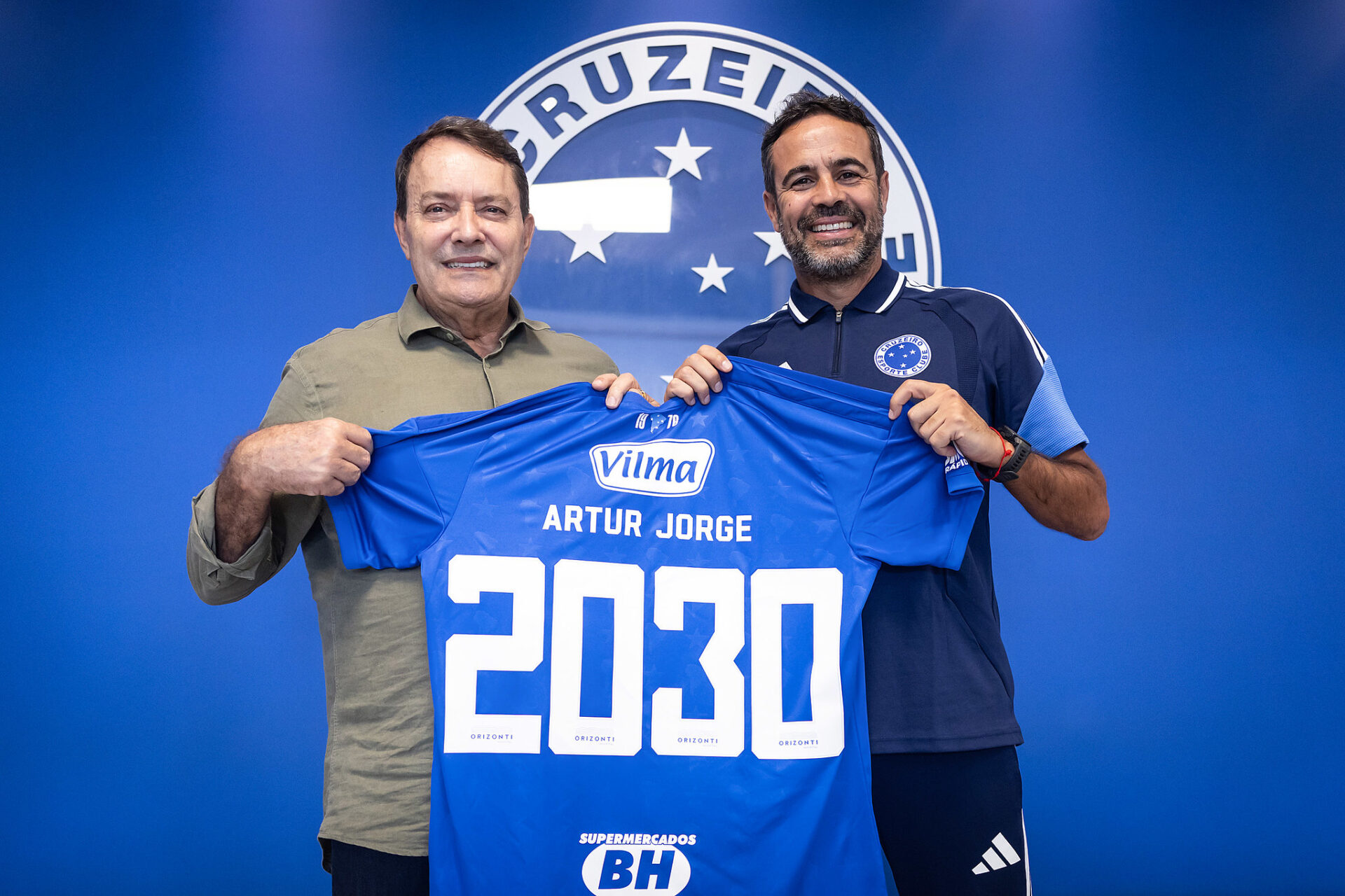 Cruzeiro Renova com Artur Jorge até 2030 e Mira em Projeto de Longo Prazo