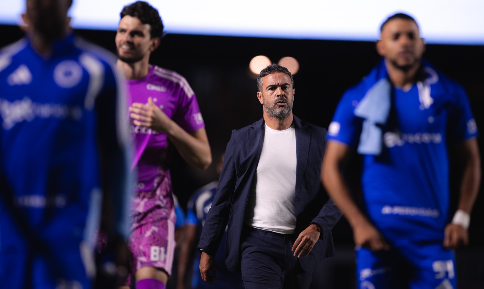 Cruzeiro busca terceira vitória seguida para afastar risco de queda no Brasileirão