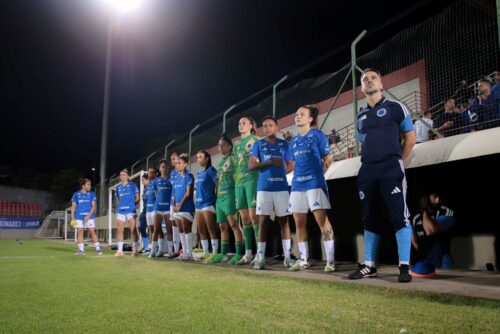 Cruzeiro encara Internacional para manter invencibilidade no Brasileirão Feminino