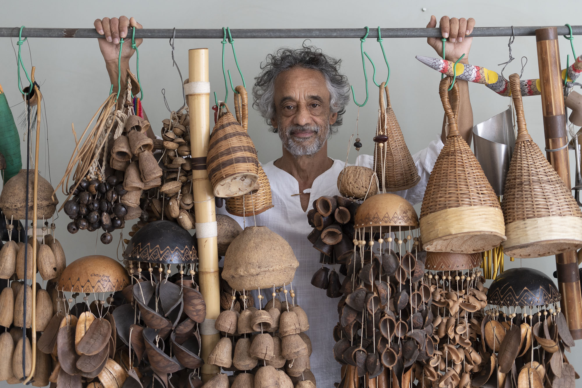 Paulo Santos mantém viva a essência do Uakti com novo álbum e instrumentos inovadores